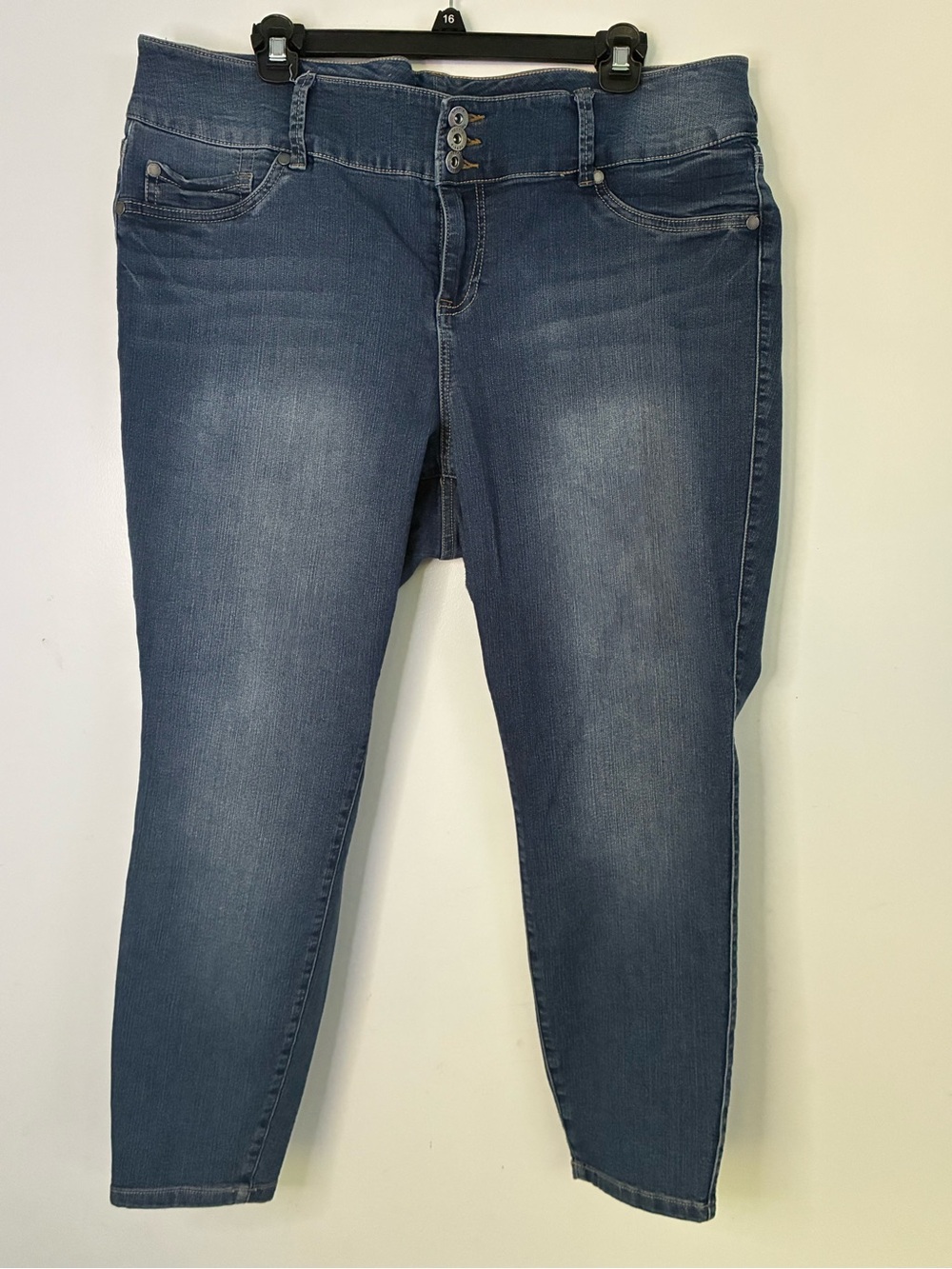 Torrid Dark Wash Skinny Jeans Triple-Button Waist 20 Short